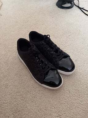 Lucky Step Glitter Sneakers Size 11 Black Patent Cap Toe
